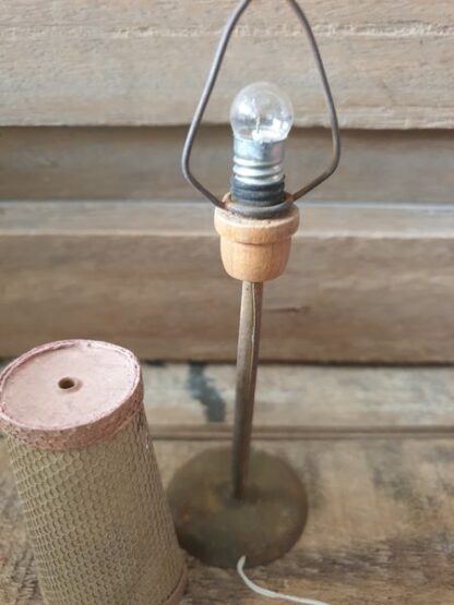 Oude staande lamp poppenhuis - Afbeelding 3