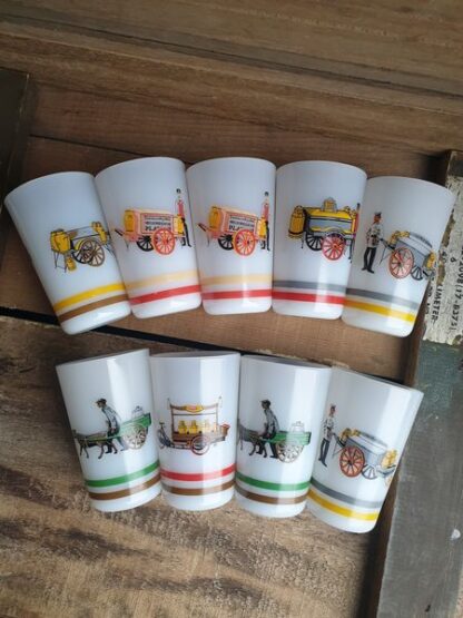Vintage witte melkglazen Menken