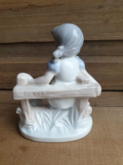 Vintage beeldje meisje met hondje - Afbeelding 3