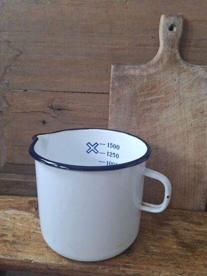 Vintage emaille maatbeker wit