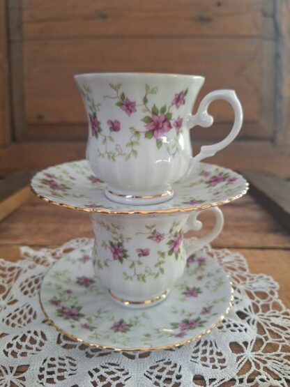 Vintage kop en schotels