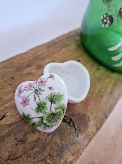 Klein vintage sieradendoosje hartje