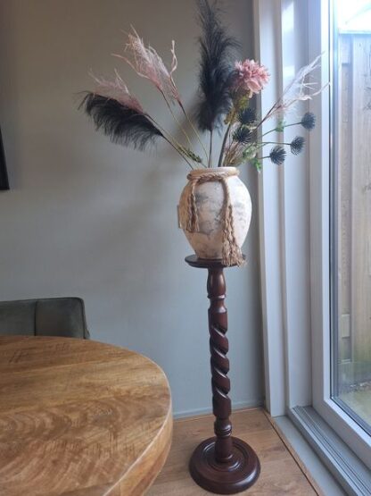 Vintage plantentafel gedraaide poot