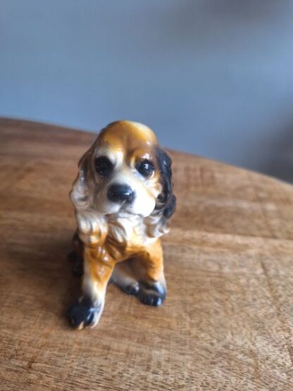 Vintage beeldje bruin hondje