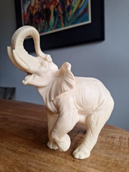 Vintage olifant beeldje stenen ivoor