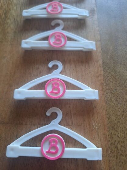 Vintage Barbie kledinghangers