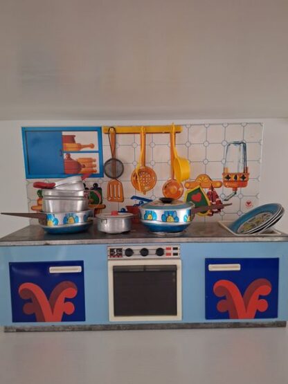 Vintage blikken keukentje