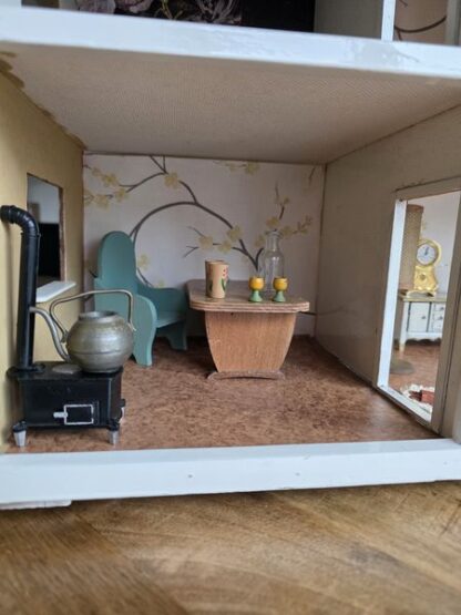 Vintage poppenhuis inclusief meubeltjes en accessoires - Afbeelding 2
