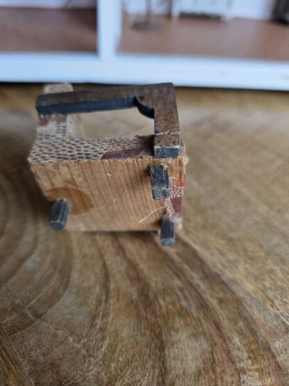 Vintage poppenhuis inclusief meubeltjes en accessoires - Afbeelding 30