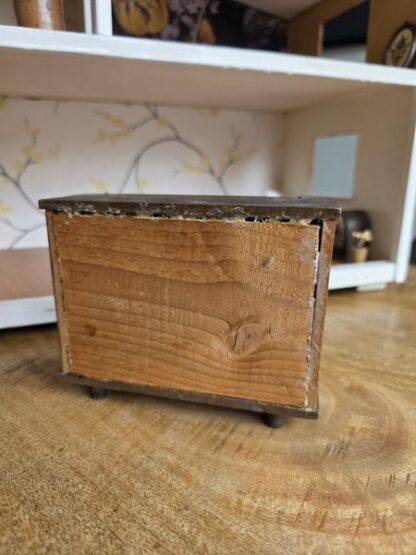 Vintage poppenhuis inclusief meubeltjes en accessoires - Afbeelding 45