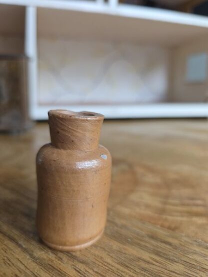 Vintage poppenhuis inclusief meubeltjes en accessoires - Afbeelding 52