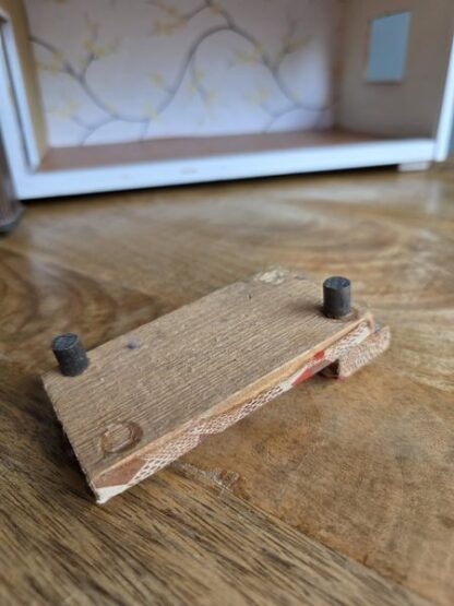 Vintage poppenhuis inclusief meubeltjes en accessoires - Afbeelding 56