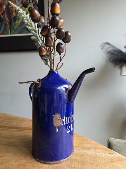 Vintage blauw emaille kan petroleum 2 liter