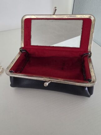 Vintage tasje voor make-up of sieraden